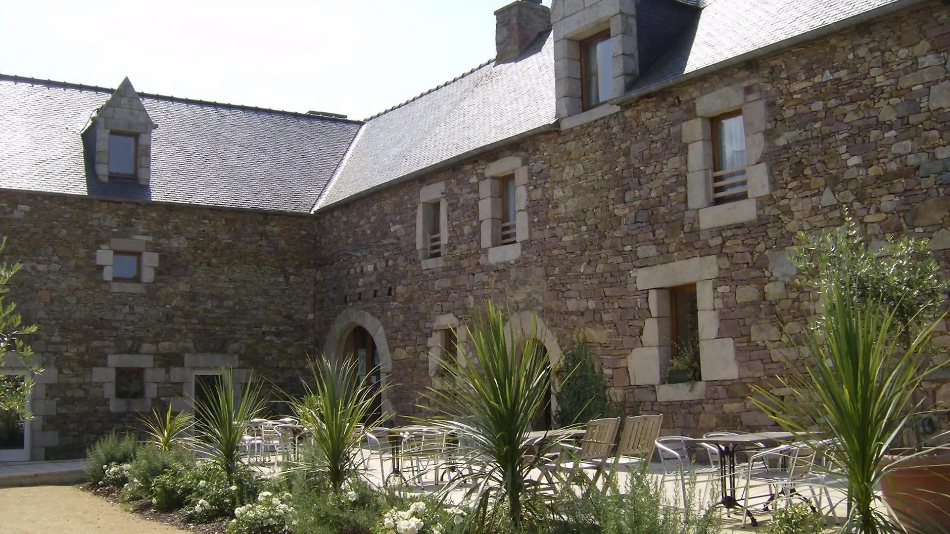 Où Séjourner en France : 13 Hôtels pour Couples Sélectionnés