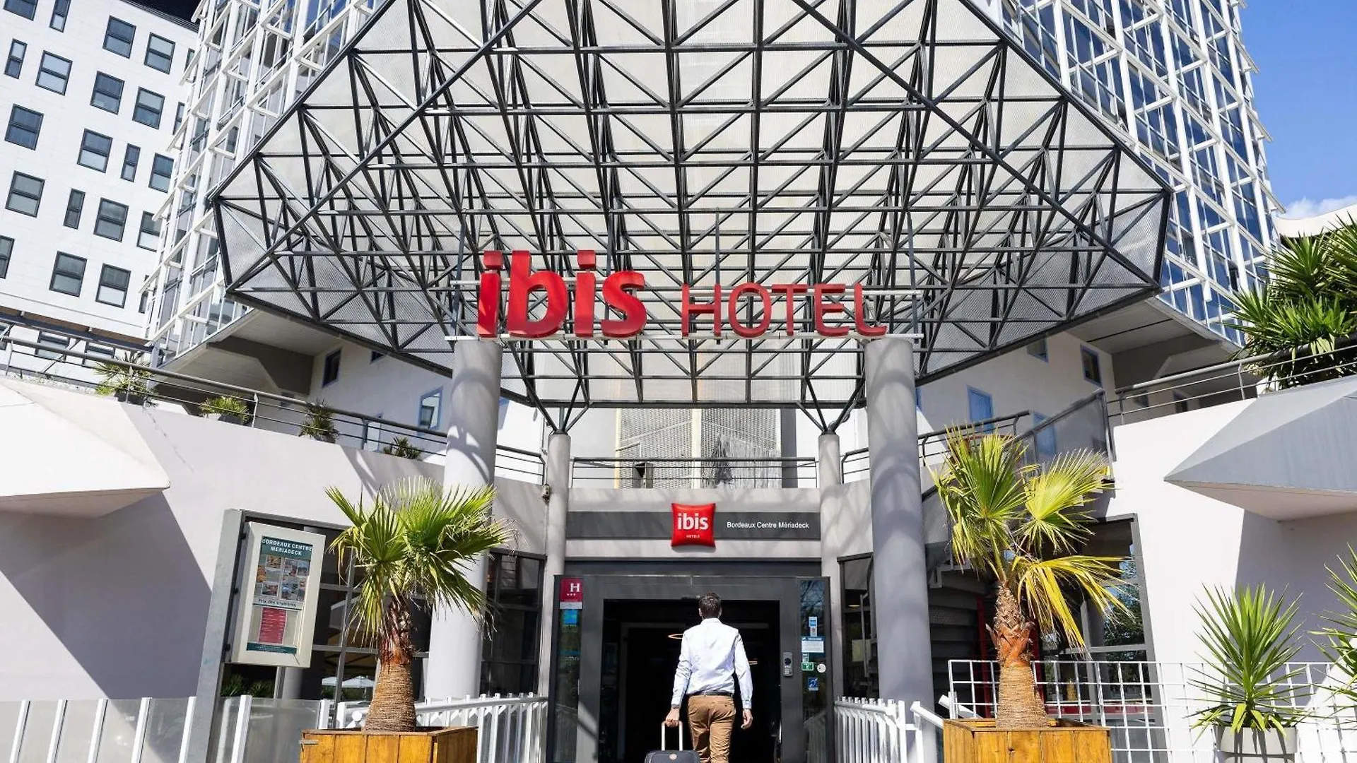 6 Hôtels Centraux à Mériadeck pour Visiter Bordeaux Sans Perdre de Temps