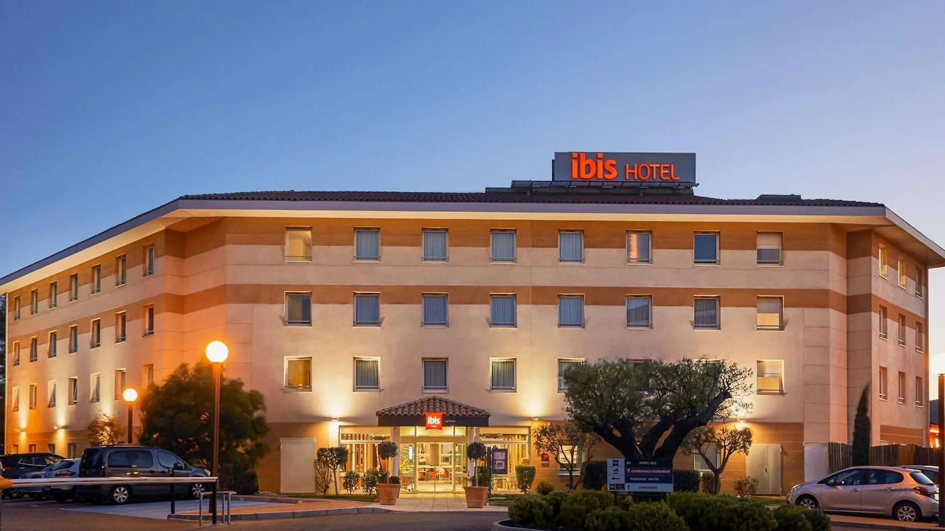 9 Hôtels Familiaux sur la Côte d'Azur pour Voyager Sereinement